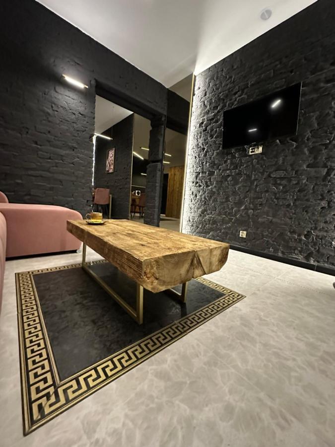 Darkhouse Versace Pink Łódź Zewnętrze zdjęcie