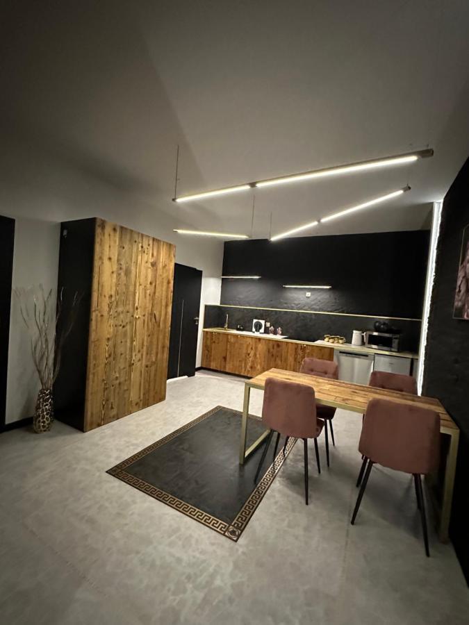 Darkhouse Versace Pink Łódź Zewnętrze zdjęcie