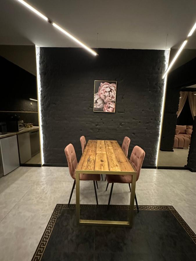 Darkhouse Versace Pink Łódź Zewnętrze zdjęcie